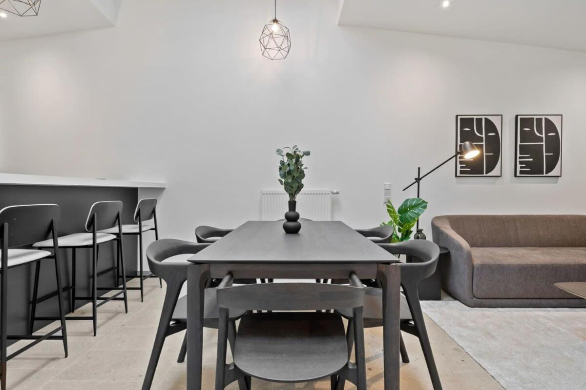 Ferienwohnung Luxurious 2Br Apt With Balcony In Luxemburg Exterior foto