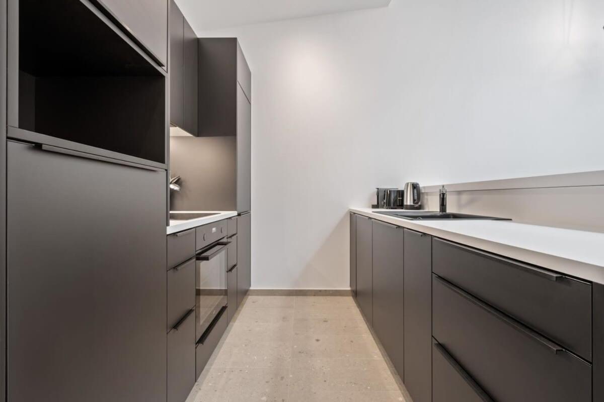 Ferienwohnung Luxurious 2Br Apt With Balcony In Luxemburg Exterior foto
